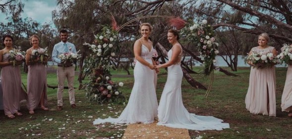 Cricketers Hayley Jensen and Nicola Hancock get married.