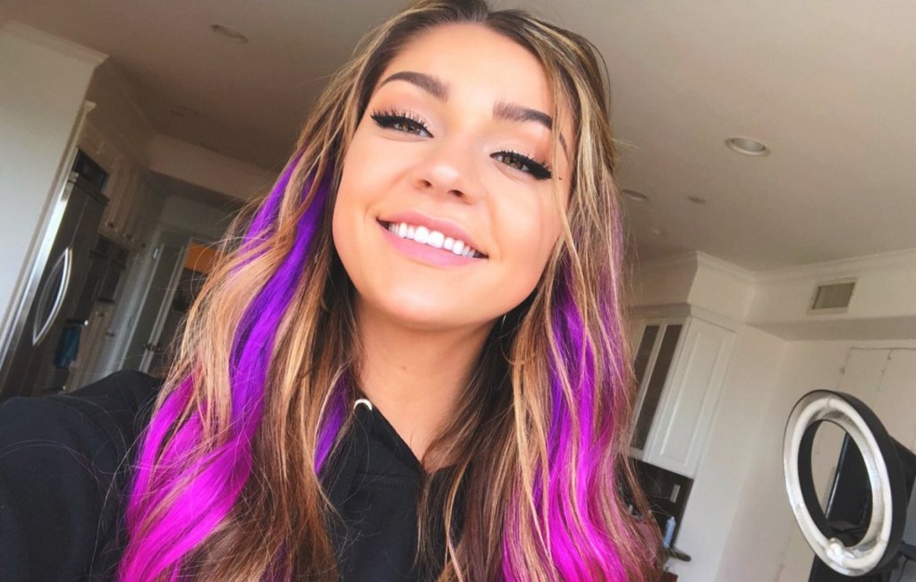 YouTuber Andrea Russett 