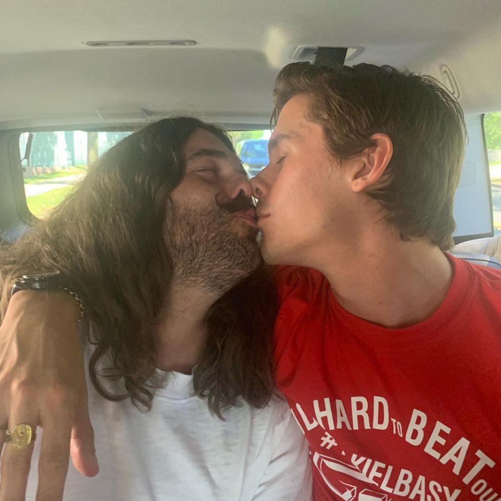 Queer Eye Antoni Porowski and Jonathan Van Ness kiss