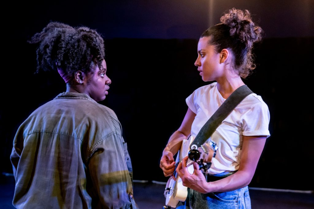 Shiloh Coke as Beth and Anoushka Lucas as Opal in Chiaroscuro at Bush Theatre