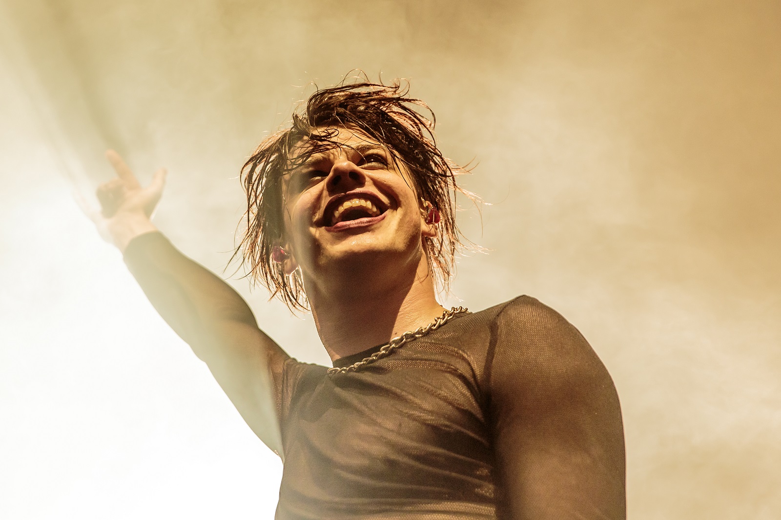 Yungblud performs on stage at Fabrique Club on November 2, 2019 in Milan, Italy.