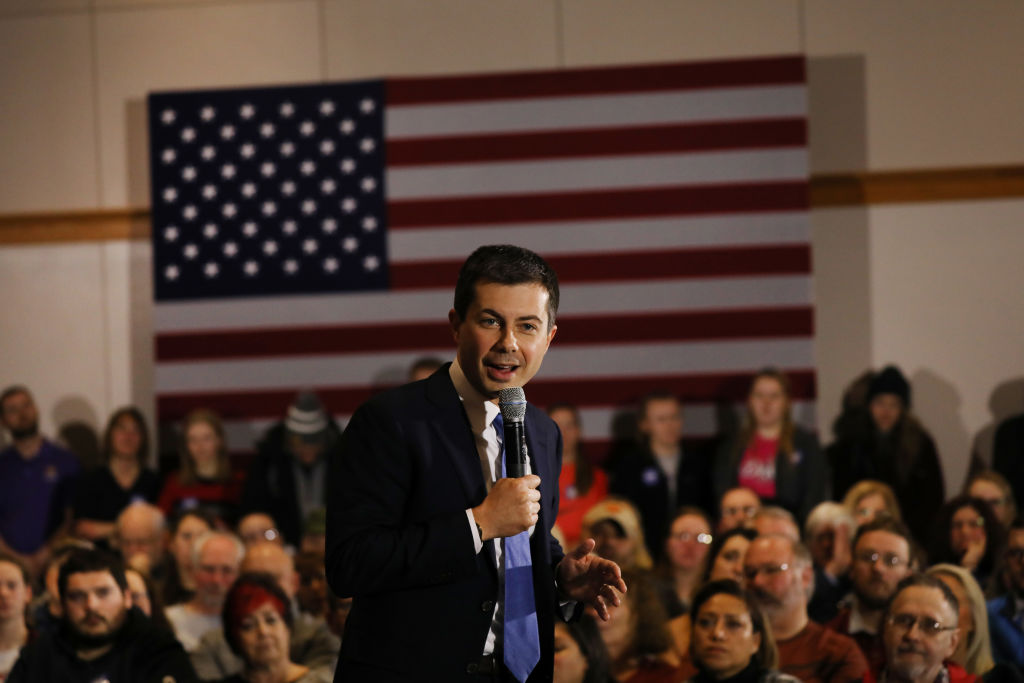 Democratic presidential hopeful former South Bend, Indiana mayor Pete Buttigieg speaks to voters in Cedar Falls, Iowa on January 15, 2020 