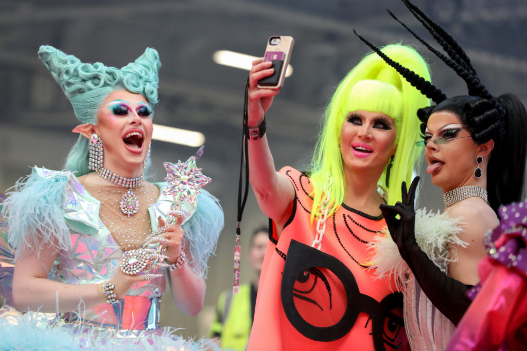 Blu Hydrangea, Charlie Hides and Gothy Kendoll take a selfie