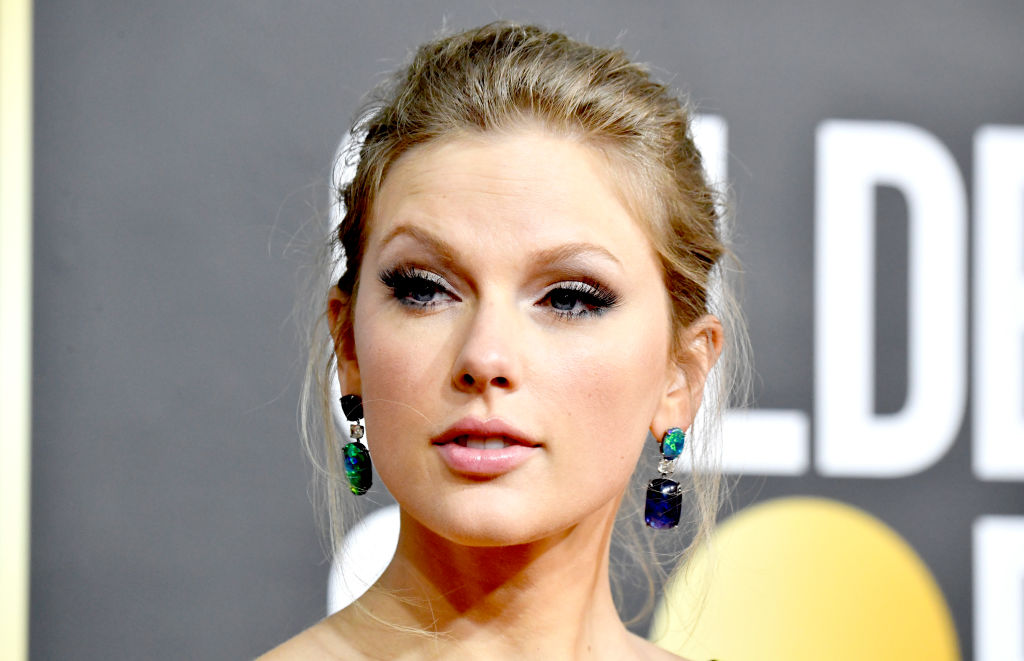 Taylor Swift attends the 77th Annual Golden Globe Awards at The Beverly Hilton Hotel on January 05, 2020 in Beverly Hills, California. 