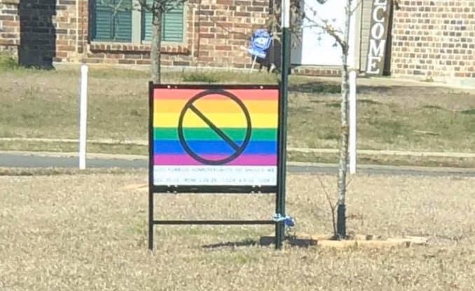 anti-LGBT+ lesbian couple sign Louisiana