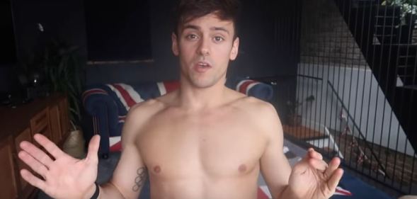 Tom Daley shirtless workout coronavirus