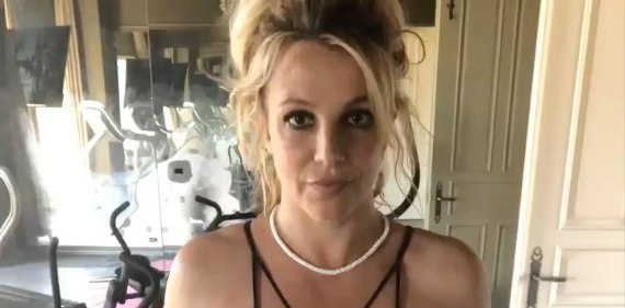 'Britney Spears saying she burnt down her home gym with a candle' was definitely not on our 2020 bingo card. (Screen capture via Instagram)