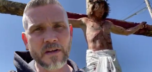 Pastor Greg Locke defied social distancing measures there to protect vulnerable Americans from coronavirus to reenact Christ's crucifixion. (Screen captures via Twitter)