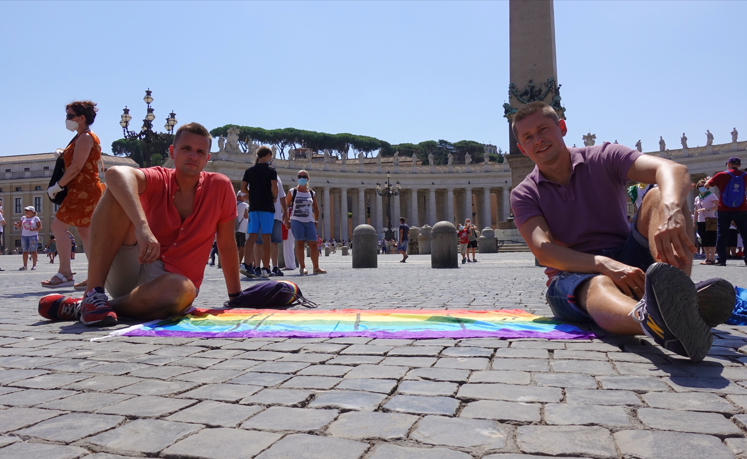 Polish gay couple travel to the vatican