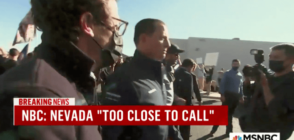 MSNBC reporter Jacob Soboroff (L) presses Richard Grenell (R) for information during a Trump campaign briefing in Nevada, US. (Screen capture via Twitter/MSNBC)