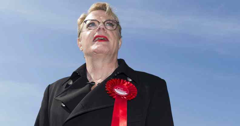 Eddie Izzard is using 'she' and 'her' pronouns. It's her right to self-define