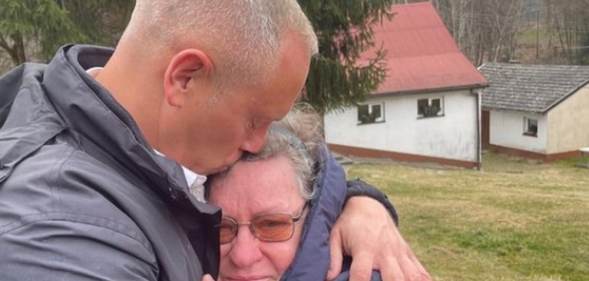 Judge Rinder hugging the grandmother of Oksana Platero