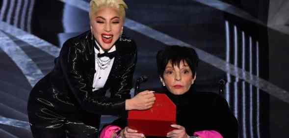 Lady Gaga appears alongside Liza Minnelli at the Oscars