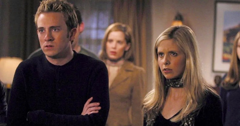 Tom Lenk as Andrew and Sarah Michelle Gellar as Buffy in Buffy the Vampire Slayer.