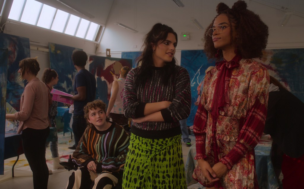 Bel Priestley as Naomi (centre), Ash Self as Felix (left) and Yasmin Finney as Elle in Heartstopper season 2 on Netflix