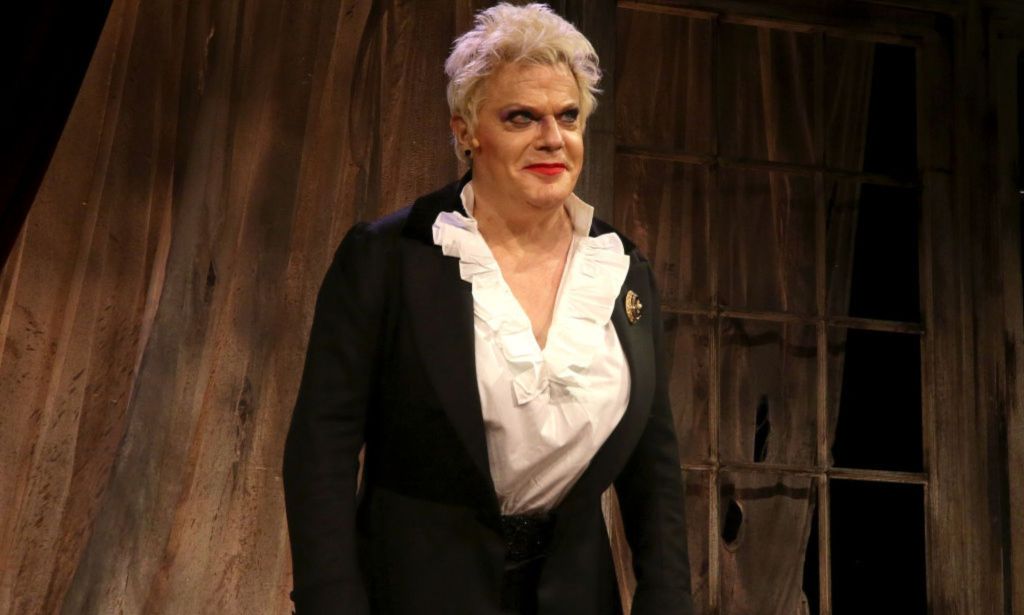 Suzy Eddie Izzard is bringing her one woman show to London's West End.