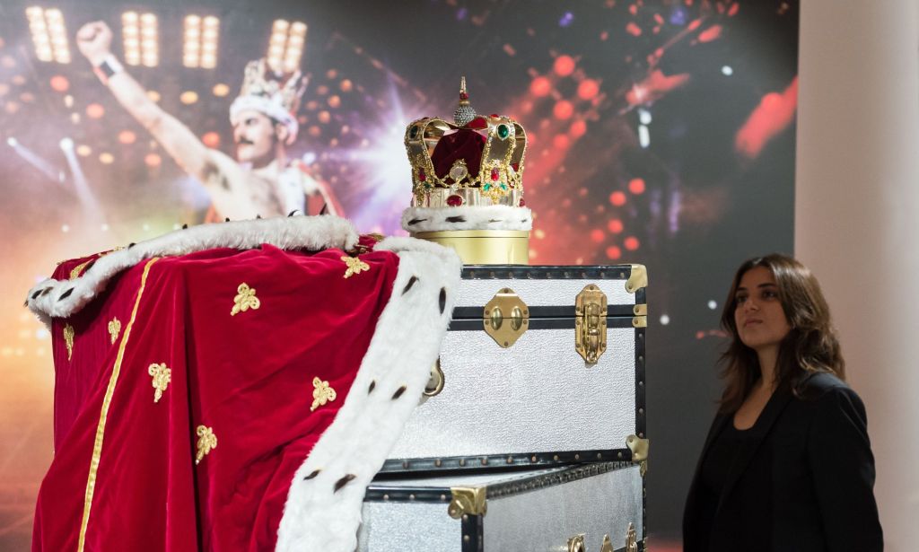 A crown and cloak made for Queen’s 1986 Magic Tour.