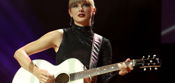 Taylor Swift performs onstage during NSAI 2022 Nashville Songwriter Awards at Ryman Auditorium on September 20, 2022 in Nashville, Tennessee.